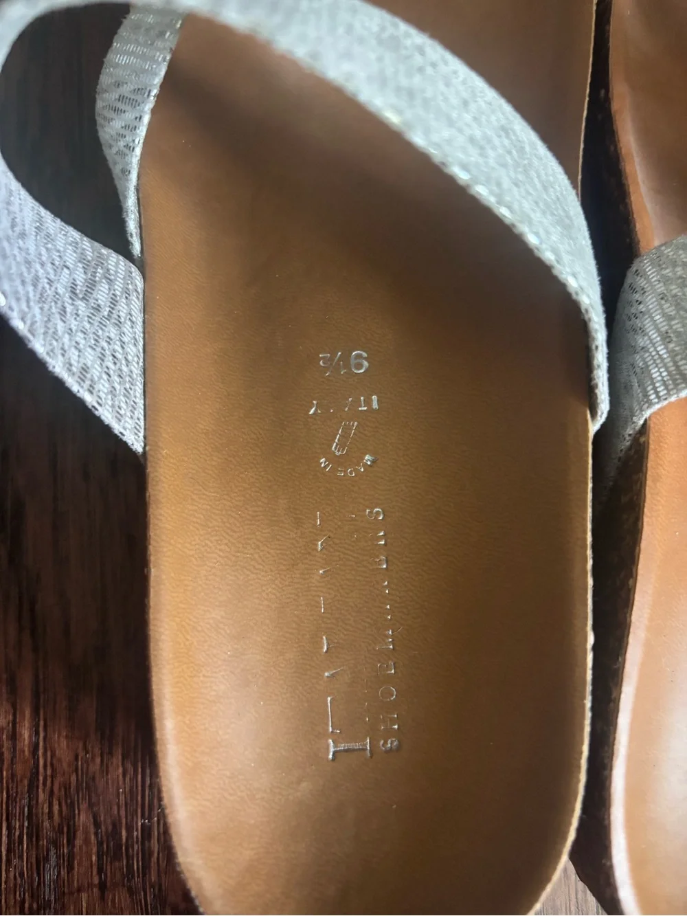 Women's Size 9.5 Metallic Light Gray Strappy Slide Sandals Made In Italy